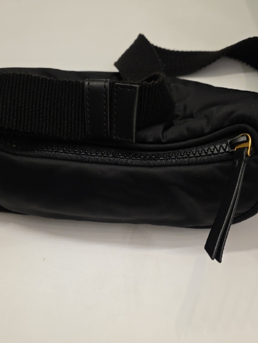 Tory Burch Black Quilted Logo Crossbody Pouch - Picture 4 of 6